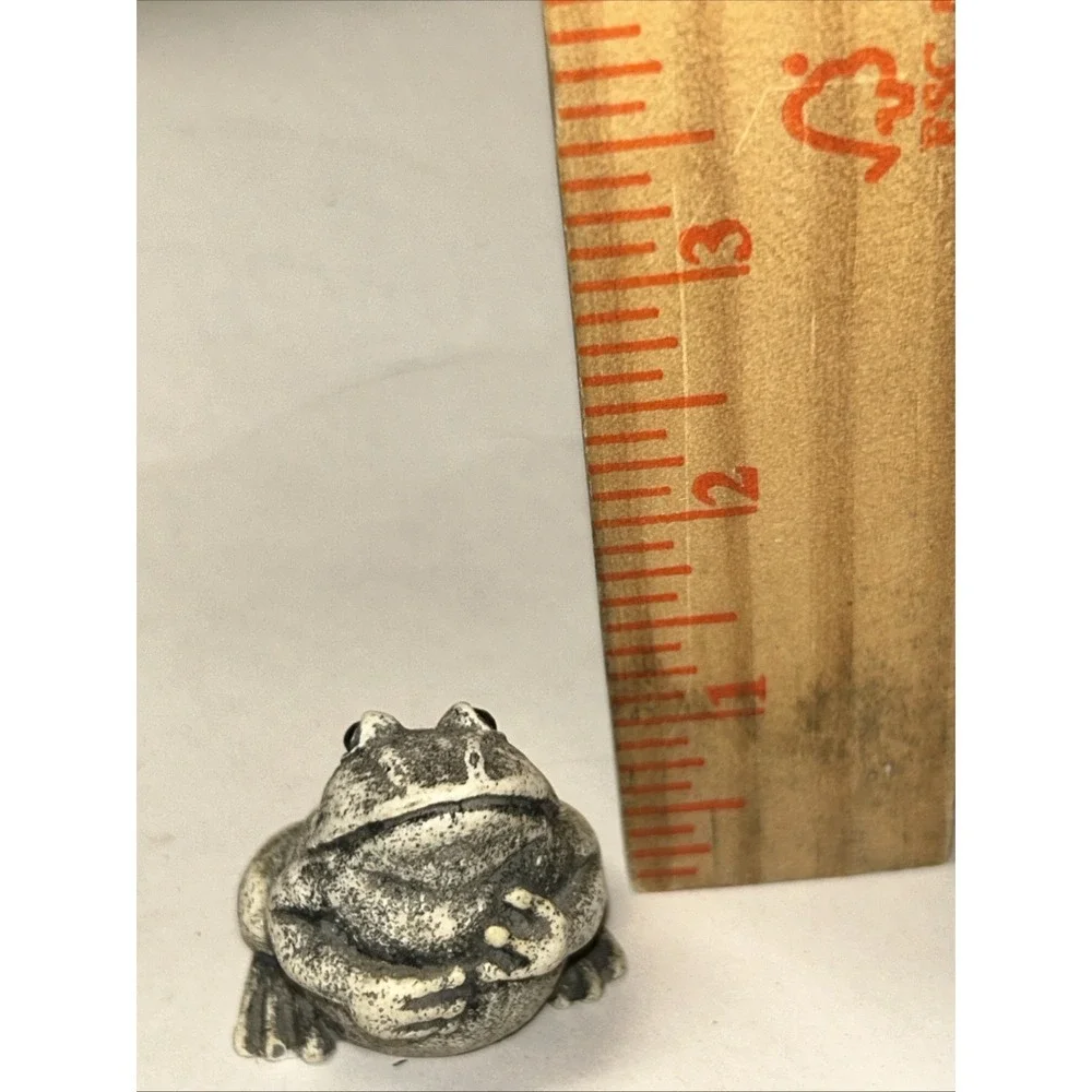Vintage Frog Figurine Garden Decor Frog Statue
